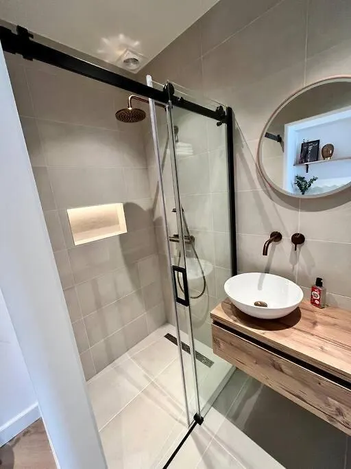 Tiny House In Center Aalsmeer I Close To Schiphol & Amsterdam 0*,  Netherlands