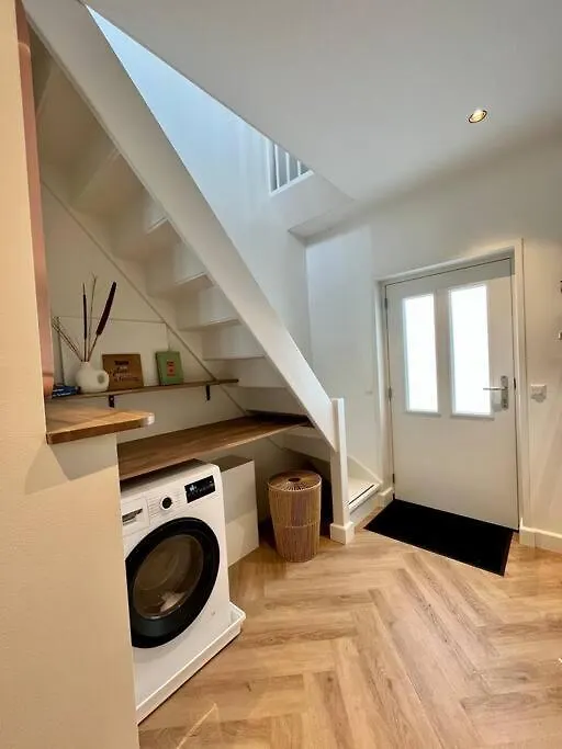Apartment Tiny House In Center Aalsmeer I Close To Schiphol & Amsterdam